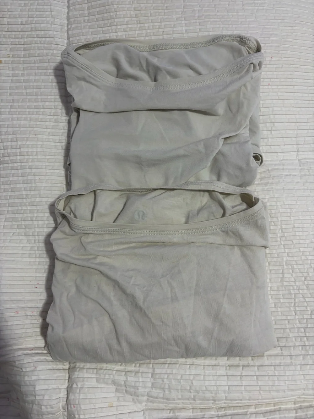 TWO lululemon athletica Light Gray Short Sleeve Tee